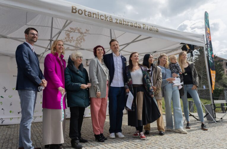 Skleník Fata Morgana se proměnil v motýlí ráj.  V botanické zahradě začala výstava Motýli: Kouzlo přitažlivosti