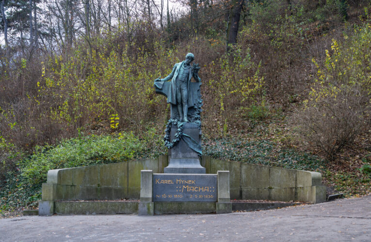 Mácha na Petříně září novotou: