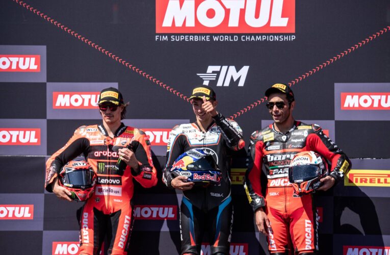 Toprak vládne Mostu, padl traťový rekord, Vostatek přidal body pro Česko