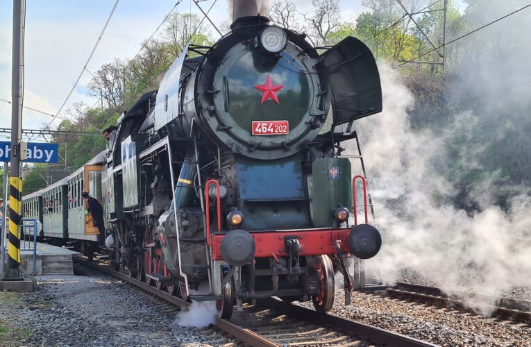 Pražský dopravní den dětí na nádraží Praha-Radotín nabídne jízdy historických i moderních vlaků