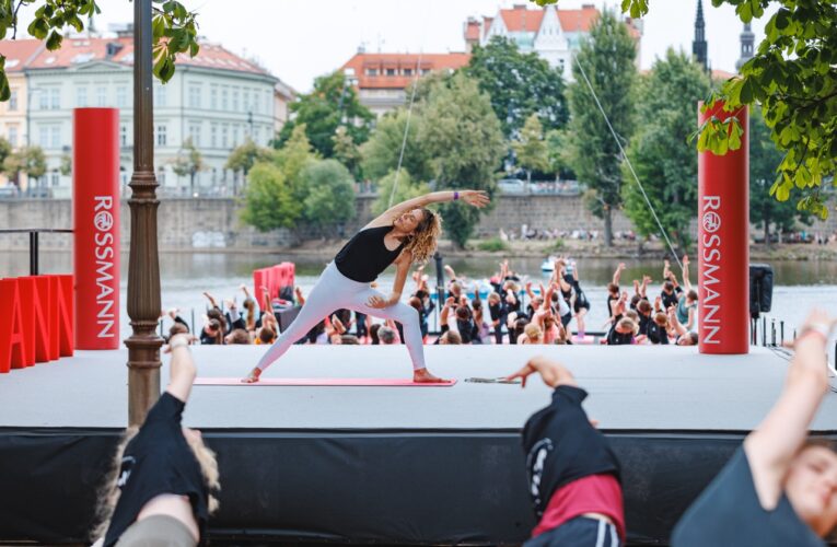 ROSSMANN Jóga den se blíží. Rekordní zájem fanoušků ho letos přivádí i do Brna