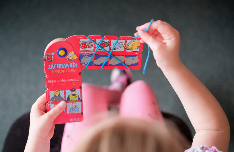 Příprava na školu s Chytrým provázkem, obrázkovým lotem nebo hrou  Nimble Junior