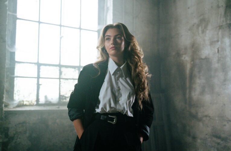 Nelly zpívá pro nový filmový mystery horor Uzel zla. Nový singl Mimo tenhle svět právě vychází