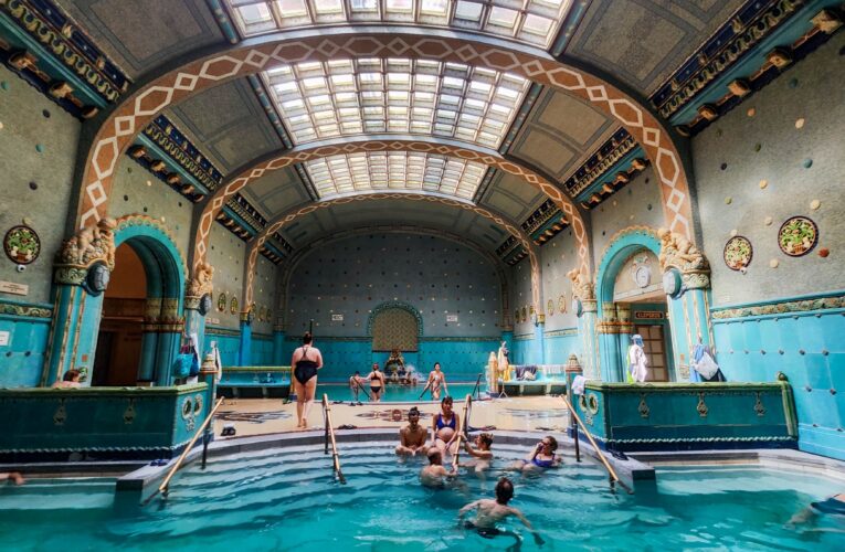 Češi stále více vyrážejí na dovolenou během podzimu – jezdí na pobytové i poznávací zájezdy