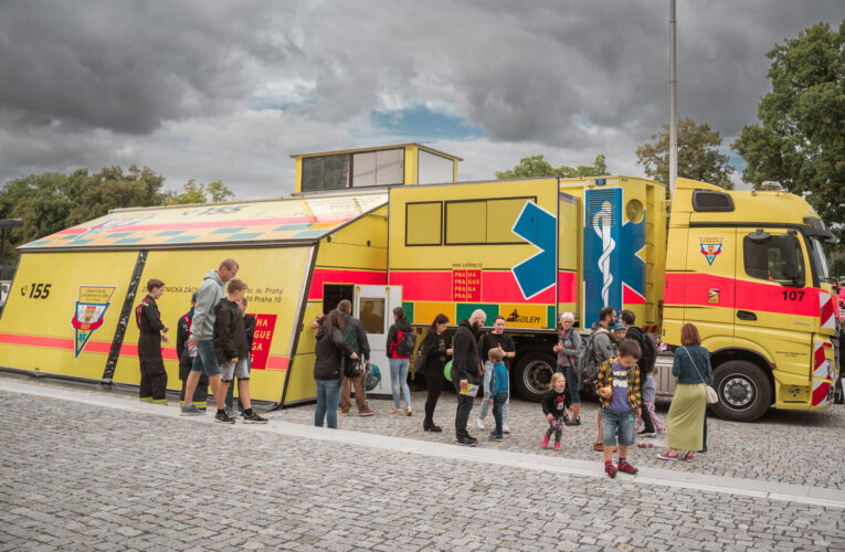 Den hrdinů 2025 na Výstavišti: příběhy služby veřejnosti na podcast stage i humanitární základna poprvé v Praze již tuto sobotu!