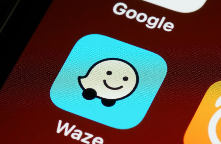 Cestujete do zahraničí? Navigace Waze vás může stát  stovky eur i zabavený telefon