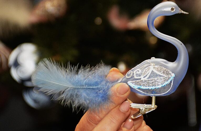 Koulier udržuje tradici vánočních  foukaných ozdob