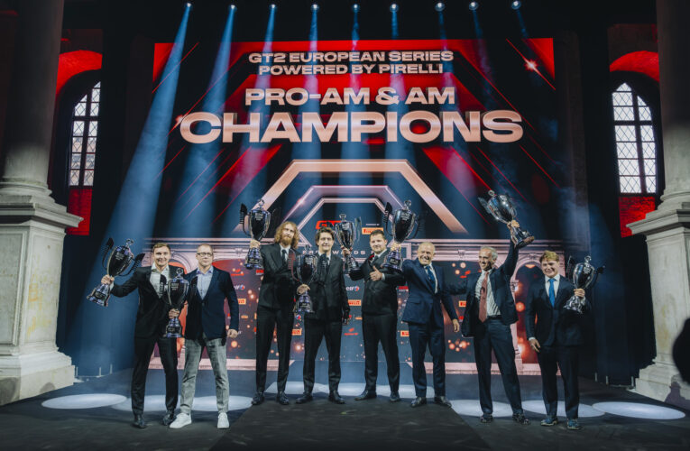 Poháry pro vítěze GT2. Mičánek Motorsport v Benátkách slaví evropský titul