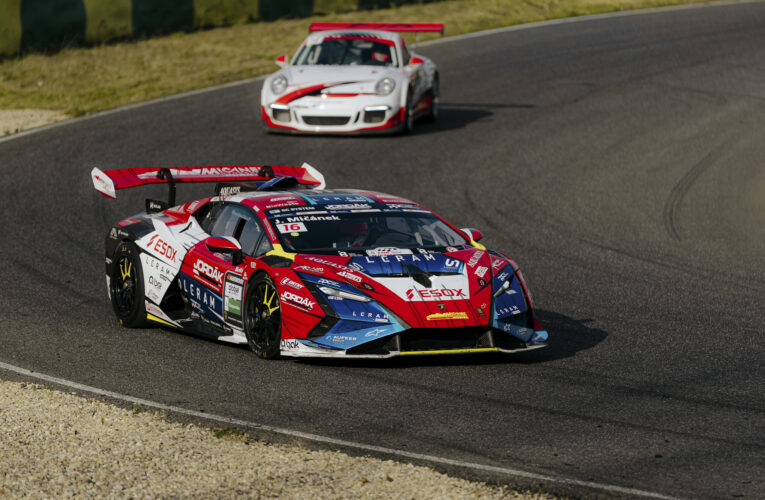 Poslední vítězství sezóny a půlhodina s prezidentem. Jiří Mičánek driftoval v Sosnové na setkání mistrů