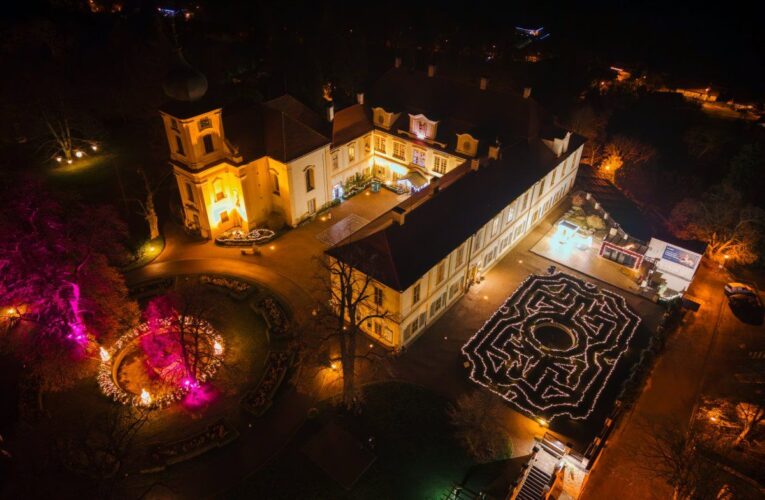 100 let českých Vánoc na zámku Loučeň