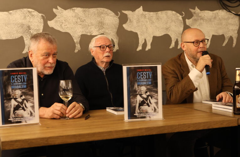 Cesty s Bohumilem Hrabalem        Tomáš Mazal