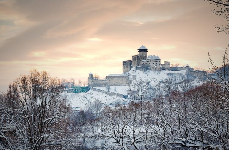 Folklór, humor, loutky a přátelství ve sklenici: Trenčín se ve finském Oulu představil na zahájení Evropského hlavního města kultury 2026