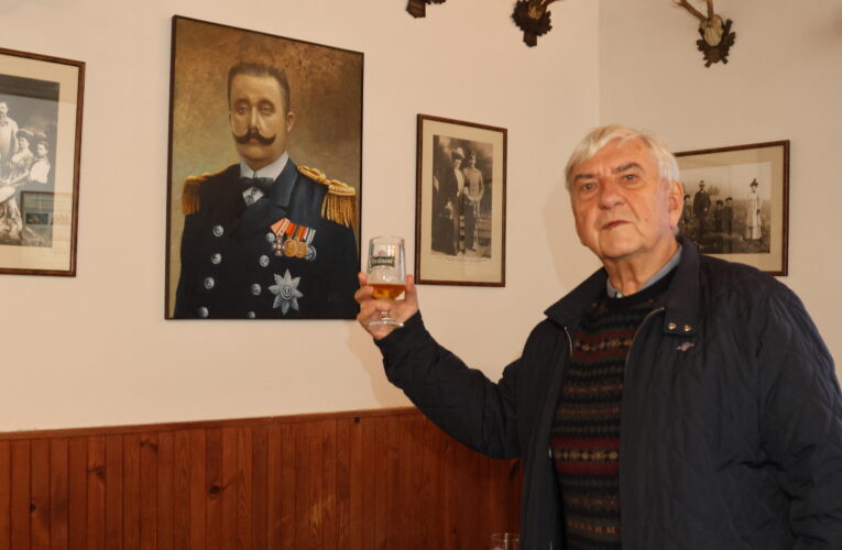 Miroslav Donutil se stavil v Benešově na pivu