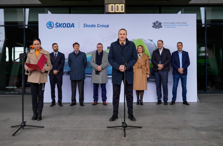 Škoda Group oficiálně představuje první elektrické vlaky pro Bulharsko a zahajuje jejich testování na bulharské infrastruktuře