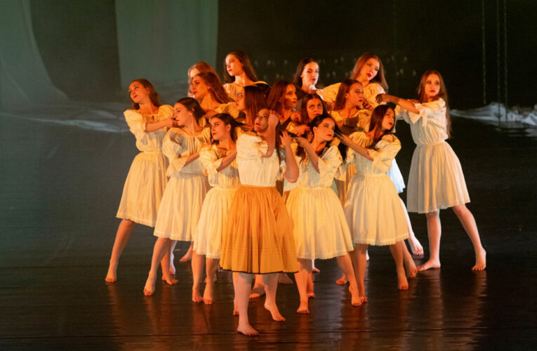 Pražské diváky si podmanil slovenský soubor Šarišan