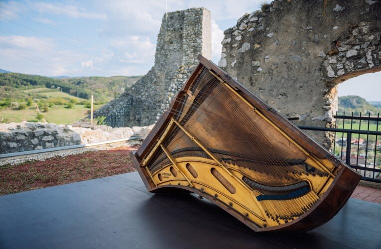 Hudba mezi vzduchem a napětím