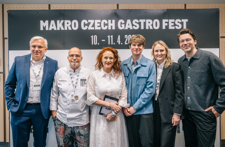 Lukáš Hejlík převzal ocenění za dlouhodobý přínos regionální gastronomii na Makro Czech Gastro Fest