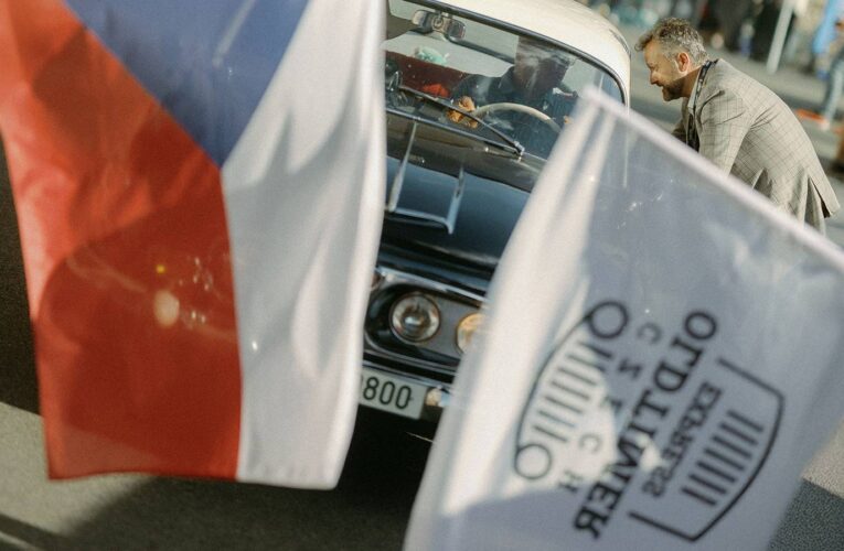 Dolce Vita na čtyřech kolech začíná v Praze. Czech Oldtimer Express 2026 odstartuje 28. dubna od Národního technického muzea