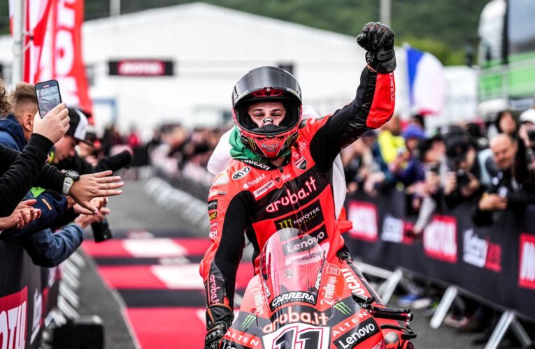 Kdo zastaví Bulegu? WorldSBK míří do Mostu s jasnou otázkou i silnou českou stopou