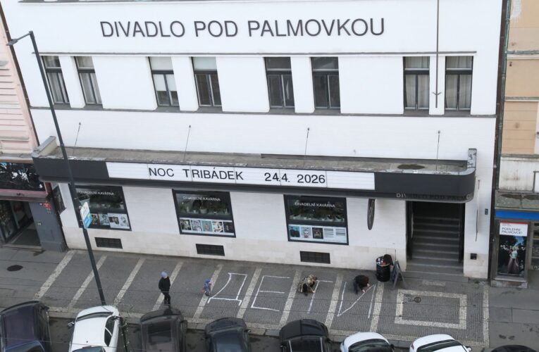 Divadlo pod Palmovkou vstoupí do příští sezóny s novým hledištěm