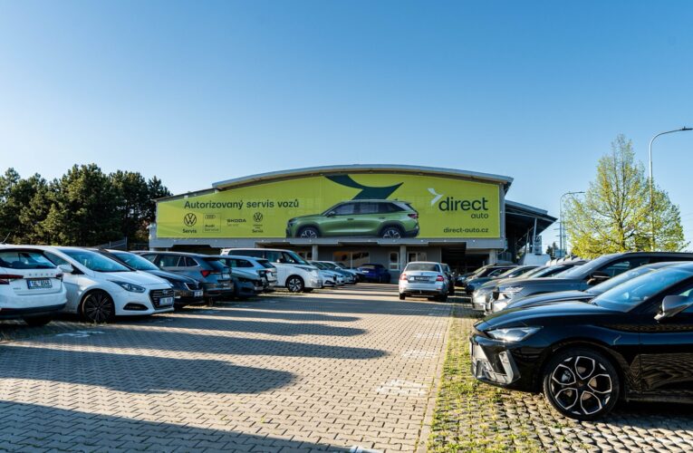 Letní dovolená je pro auto největší zátěž roku. Na co řidiči nejčastěji zapomínají?