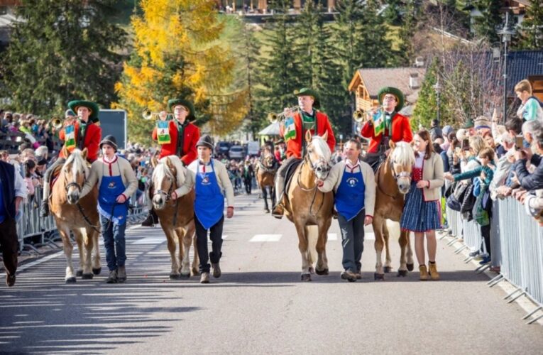 8. LISTOPADU SE DO ALTA BADIA VRACÍ KOŇSKÝ PRŮVOD SVATÉHO LEONARDA
