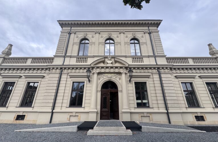 Jateční burza v Holešovické tržnici má za sebou stavební obnovu. Za několik měsíců v ní bude zprovozněna restaurace